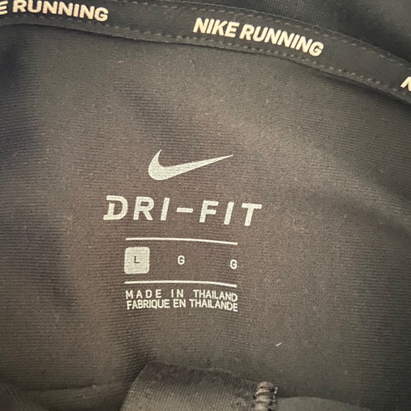 Dri-Fit nike quarter zip - Picture 2 of 2